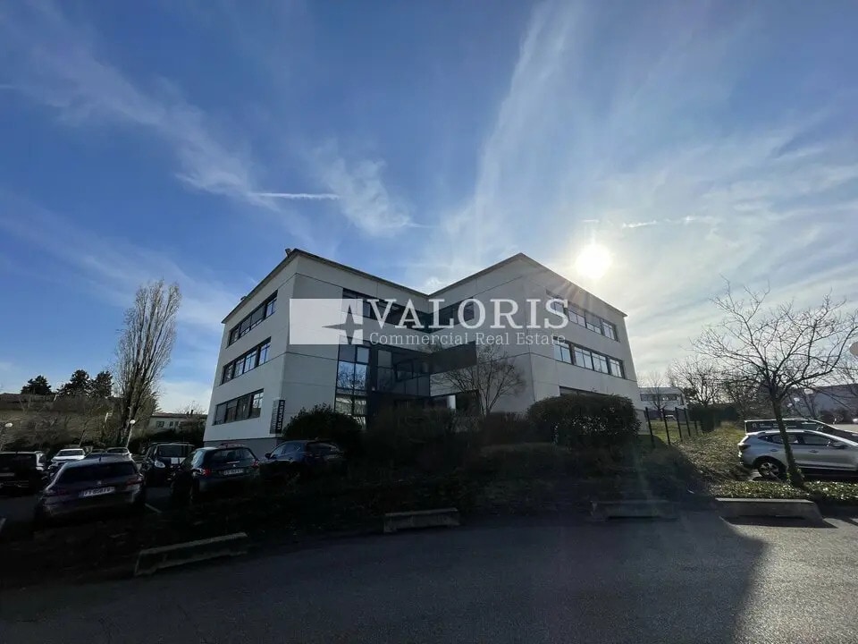 Location Bureaux 363 m² - Photo 1