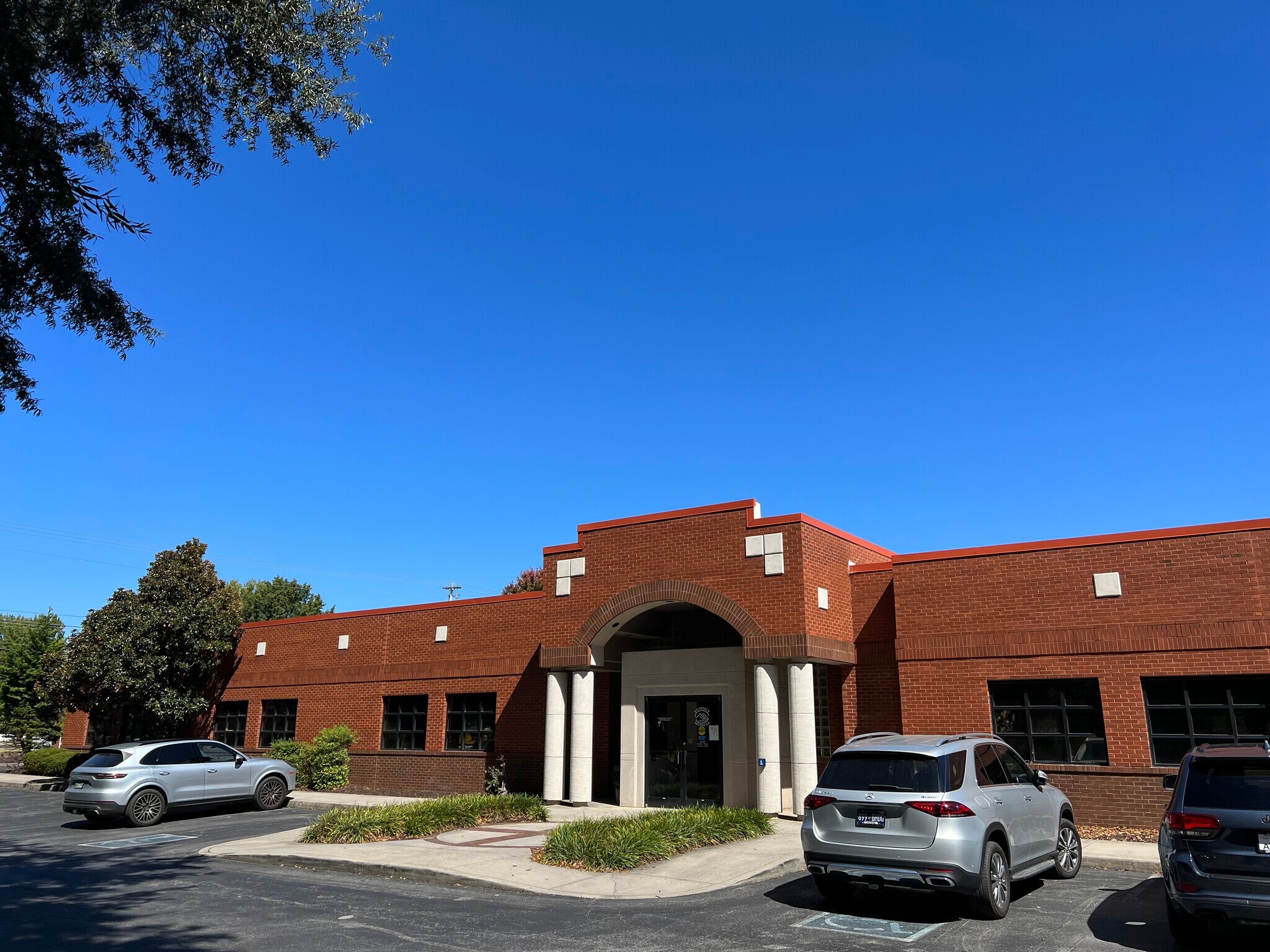 11808 Kingston Pike, Knoxville, TN for sale Building Photo- Image 1 of 1