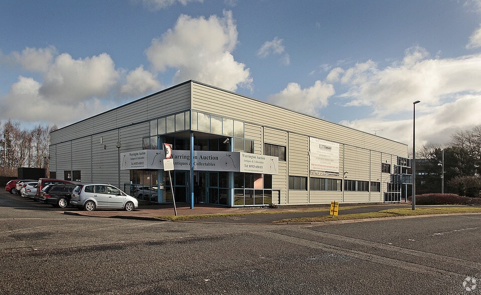 551-552 Europa Blvd, Warrington to rent - Primary Photo - Image 1 of 4