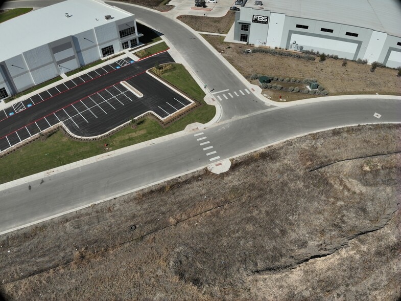 2605 Dewitt St, Lockhart, TX to rent - Matterport Community - Image 3 of 17