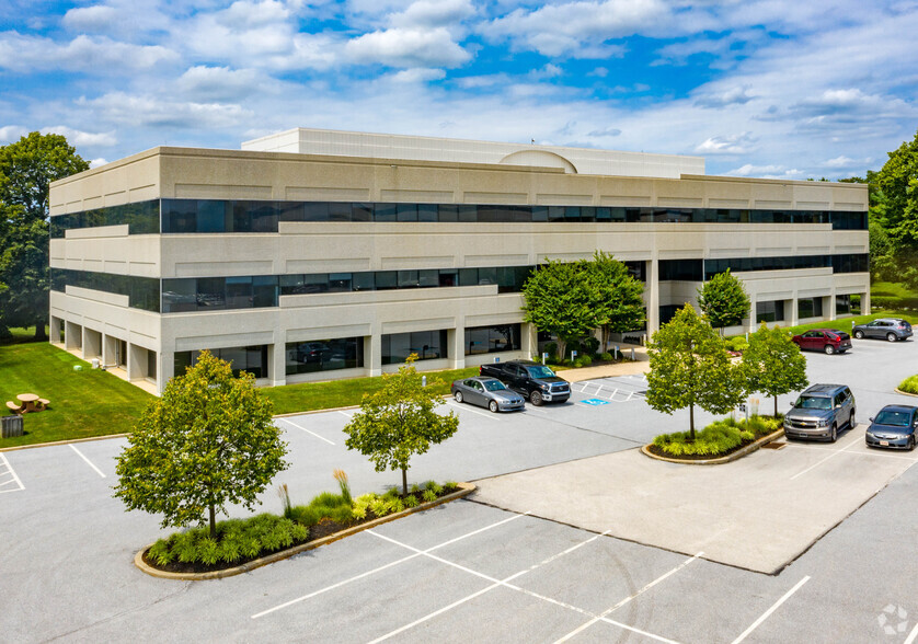 610 Freedom Business Ctr Dr, King Of Prussia, PA for rent - Building Photo - Image 1 of 15