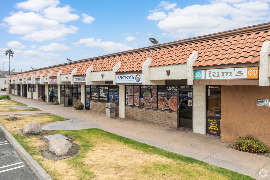 1035-1091 S Mt Vernon Ave, Colton, CA for rent - Building Photo - Image 2 of 8