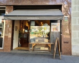 Retail in Barcelona, Barcelona to rent Building Photo- Image 1 of 14