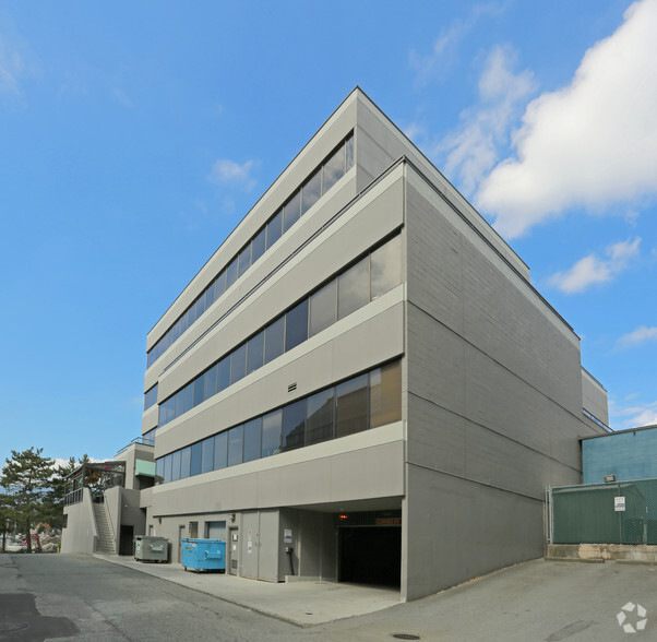 410, 460 And 470 - 233 West 1st St, North Vancouver, BC for sale - Building Photo - Image 2 of 20