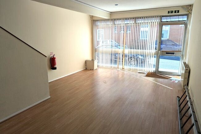 More details for 77 High St, Littlehampton - Office / Retail to Rent