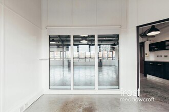 5 Conlan St, London to rent Interior Photo- Image 2 of 2