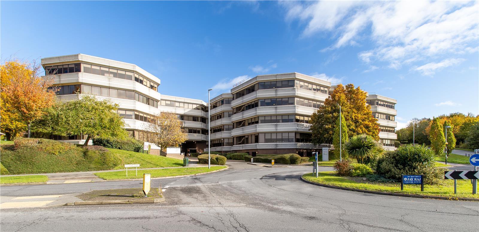 Wigmore Ln, Luton to rent Building Photo- Image 1 of 2