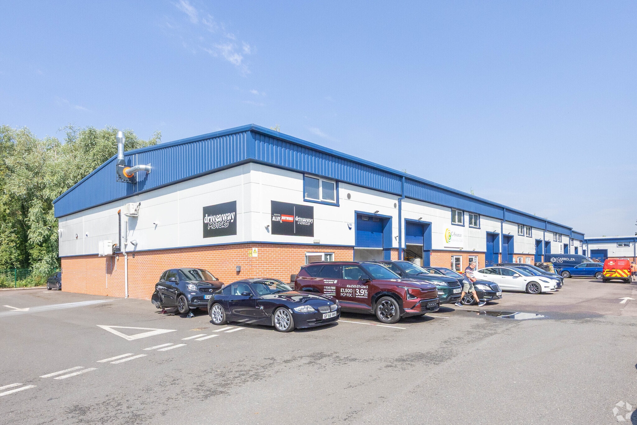 Arkwright Rd, Bedford to rent Primary Photo- Image 1 of 3