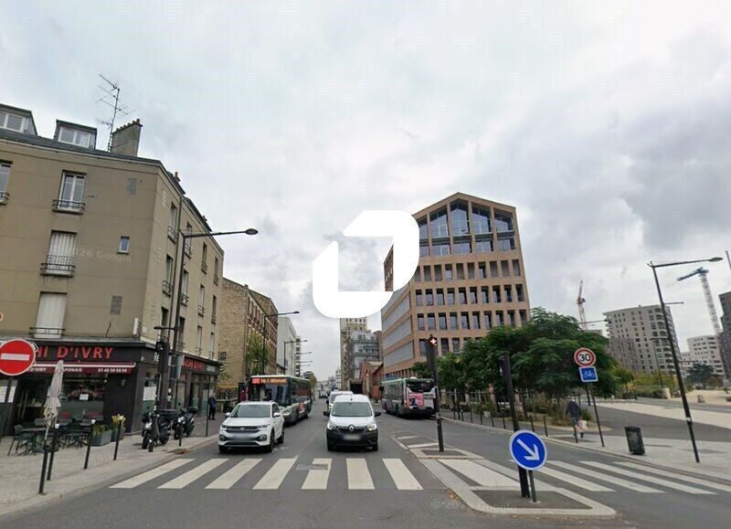 Retail in Ivry-sur-Seine for sale Building Photo- Image 1 of 2