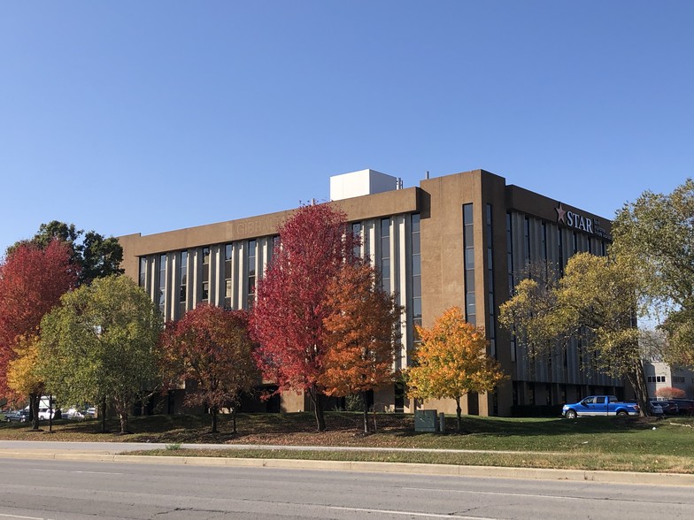 9102 N Meridian St, Indianapolis, IN for rent - Building Photo - Image 1 of 11