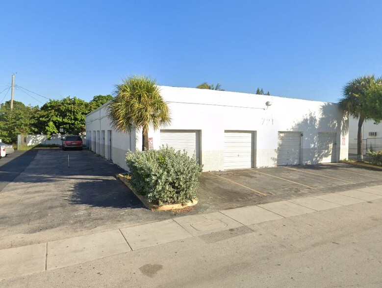 721 NE 42nd St, Deerfield Beach, FL for sale - Building Photo - Image 1 of 1