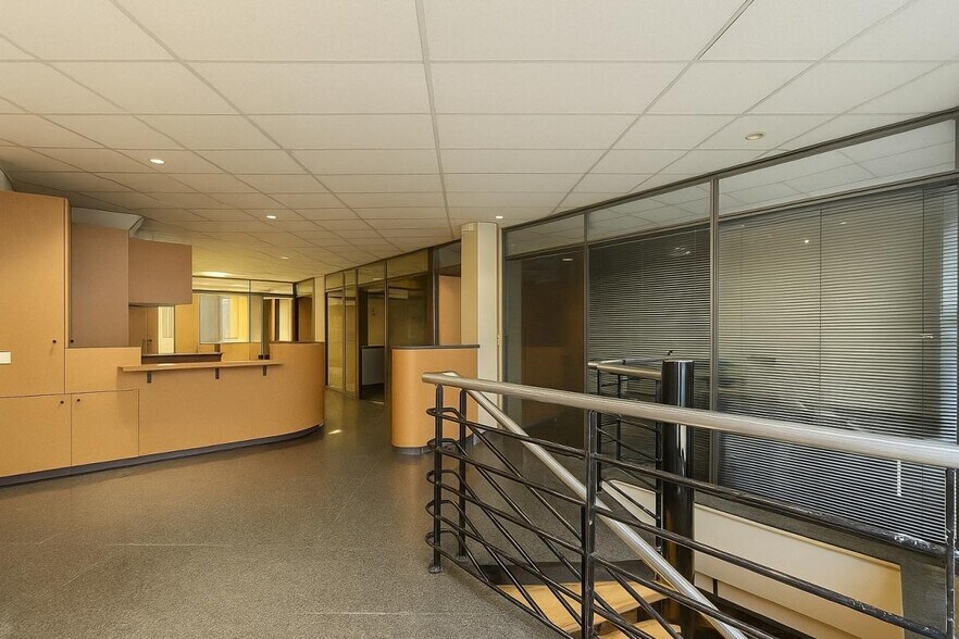 Office in Paris for sale - Building Photo - Image 2 of 5