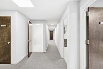 330 W 58th St, New York, NY to rent Interior Photo- Image 2 of 13