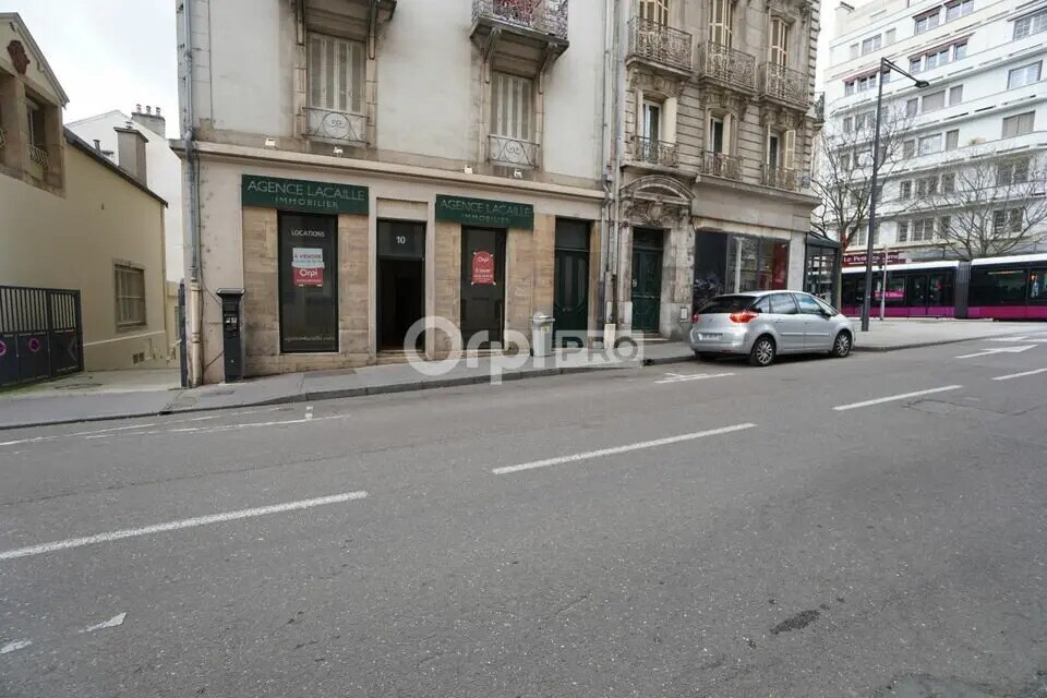 Office in Dijon to rent Building Photo- Image 1 of 8