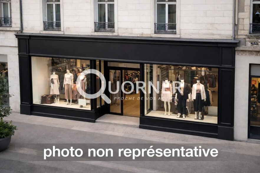 Retail in Roanne for sale - Building Photo - Image 2 of 5