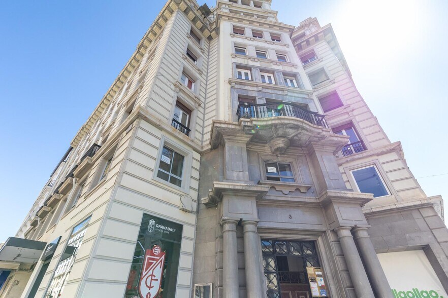 Office in Granada, Granada to rent - Building Photo - Image 1 of 32