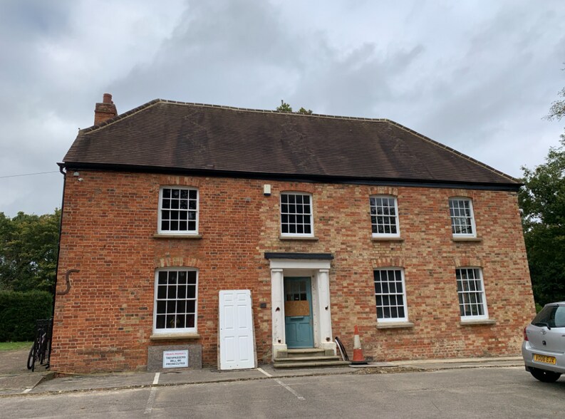 174 Waterside Rd, Milton Keynes for sale - Primary Photo - Image 1 of 1