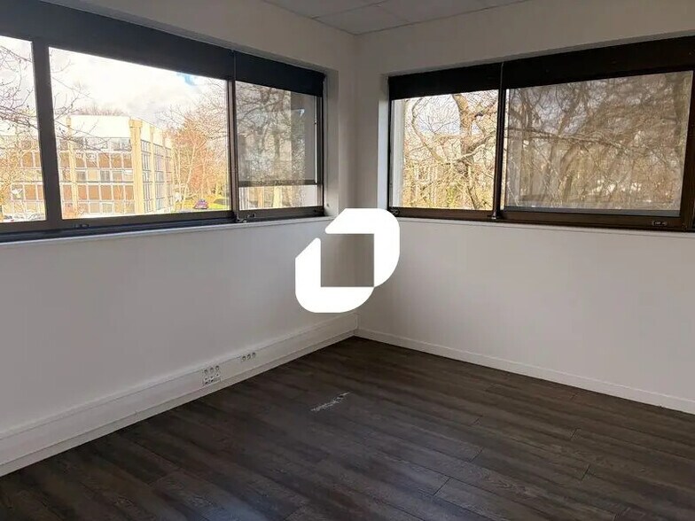 Office in Mérignac to rent - Interior Photo - Image 3 of 7