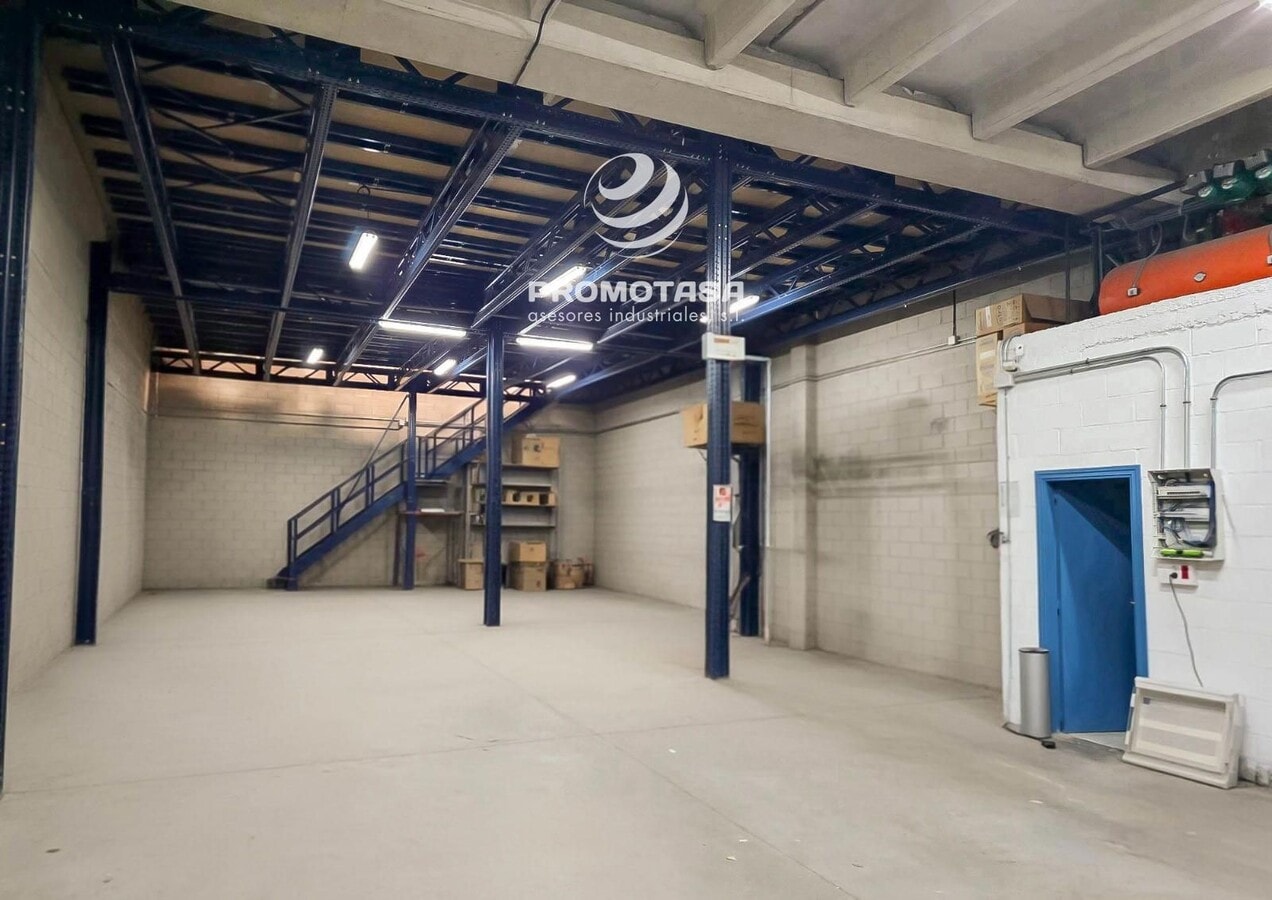 Madrid, MAD 28041 - Unit 1 -  - Interior Photo - Image 2 of 2