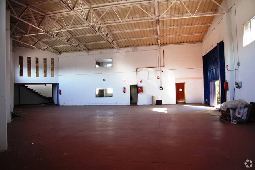 Industrial in Fuenlabrada, Madrid to rent - Building Photo - Image 3 of 16