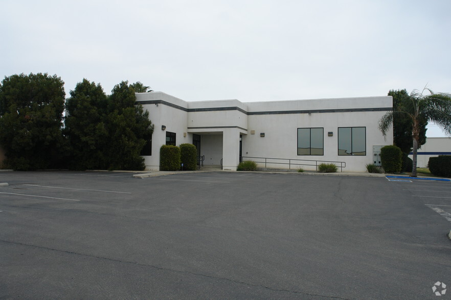 635 N Plaza Dr, Visalia, CA for rent - Building Photo - Image 3 of 5