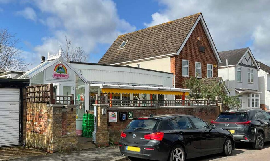 125 Terrace Rd, Walton On Thames KT12 2DU Retail for Sale UK