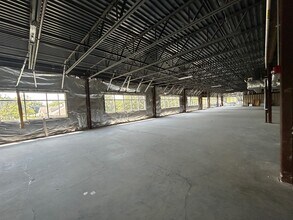 6810 Perimeter Dr, Dublin, OH to rent Interior Photo- Image 1 of 4