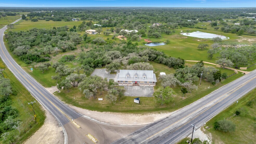 8410 FM 236, Victoria, TX for sale - Building Photo - Image 3 of 27