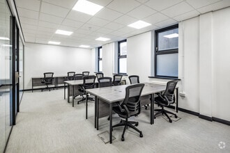 33-34 Winckley Sq, Preston to rent Interior Photo- Image 2 of 2