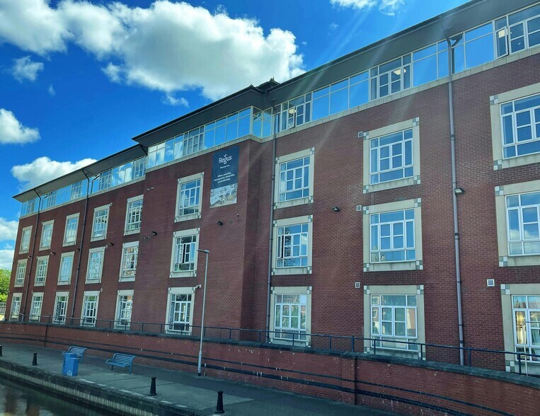 Pearson Way, Thornaby to rent - Building Photo - Image 2 of 8