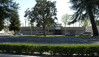 1817 Truxtun Ave, Bakersfield, CA for sale Primary Photo- Image 1 of 1