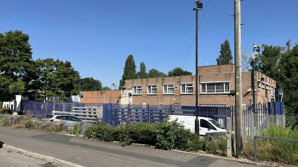 Rowley Dr, Coventry to rent - Building Photo - Image 2 of 15