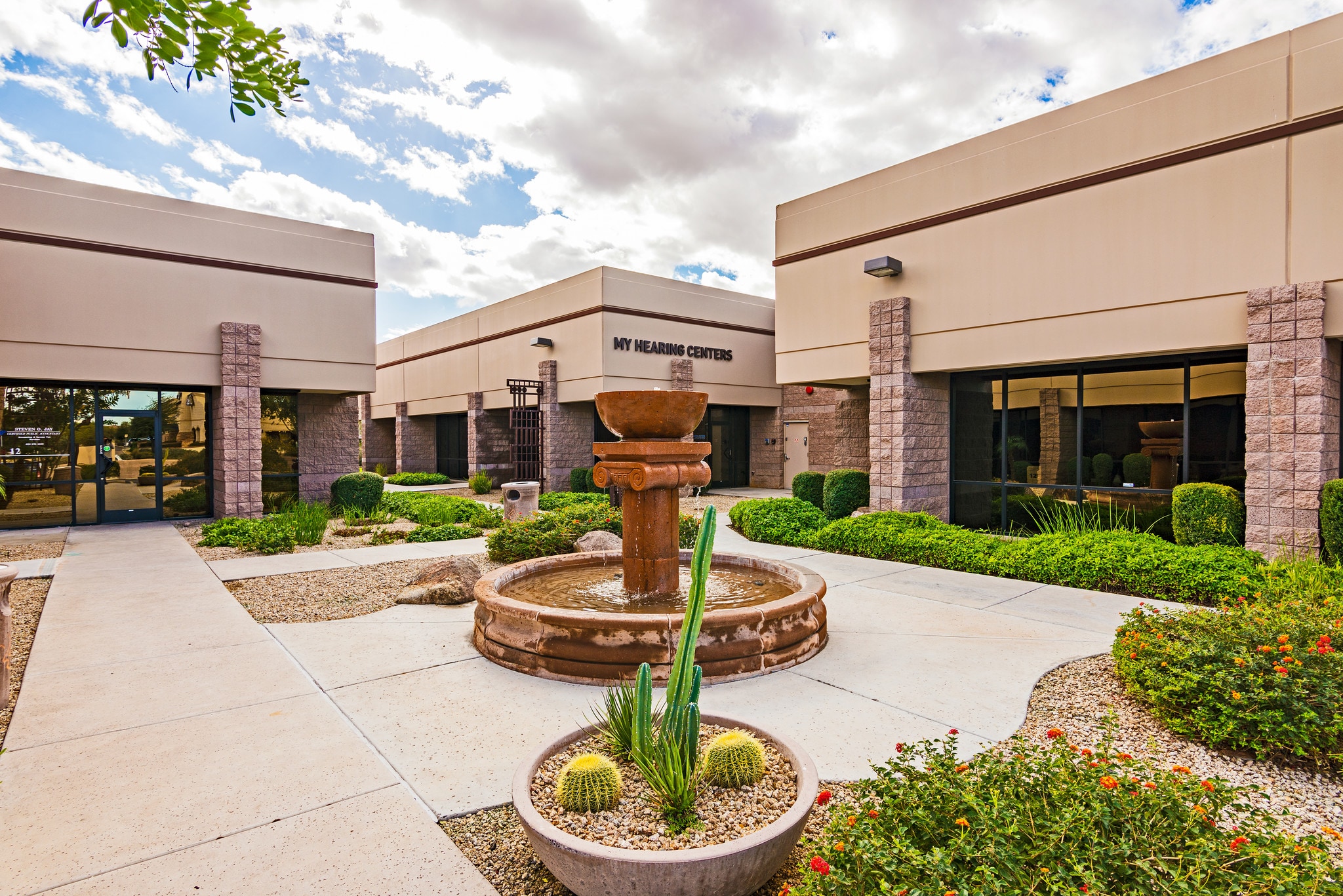 7075 W Bell Rd, Glendale, AZ to rent Building Photo- Image 1 of 7