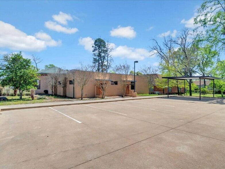 1225 N Mound St, Nacogdoches, TX for sale - Building Photo - Image 3 of 26