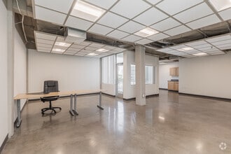 80 SE Madison St, Portland, OR to rent Interior Photo- Image 2 of 4