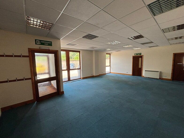 4 St. James's Pl, Inverurie to rent - Building Photo - Image 3 of 3