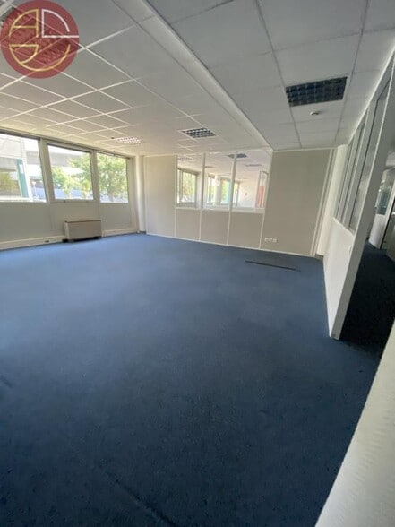 Office in Labège to rent - Interior Photo - Image 2 of 11