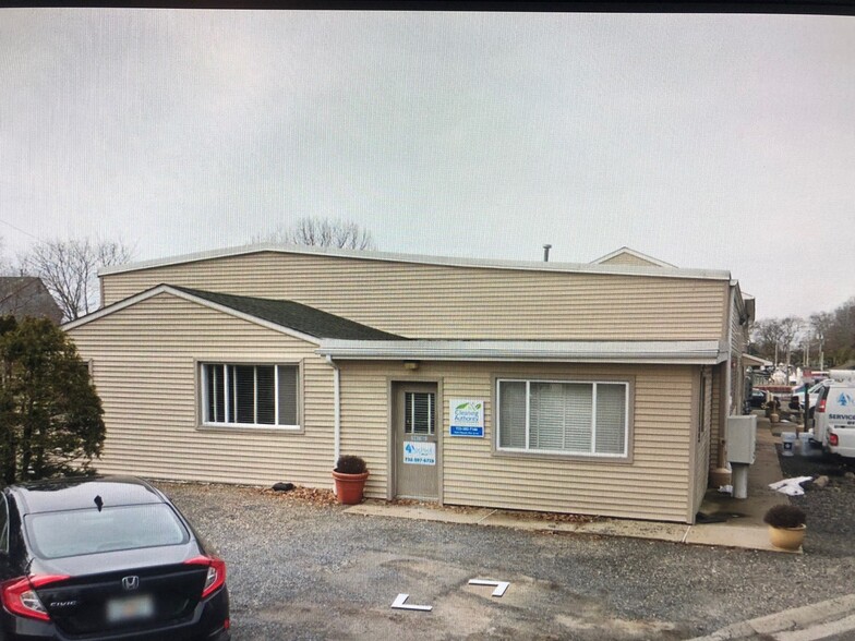 737 Howe St, Point Pleasant Beach, NJ for rent - Building Photo - Image 2 of 10