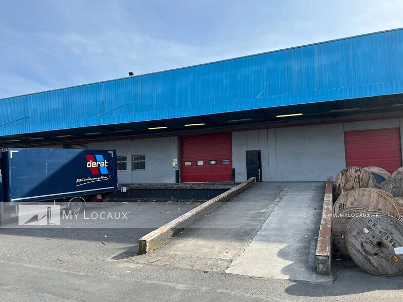 Route Principale Du Port, Gennevilliers to rent - Building Photo - Image 1 of 4