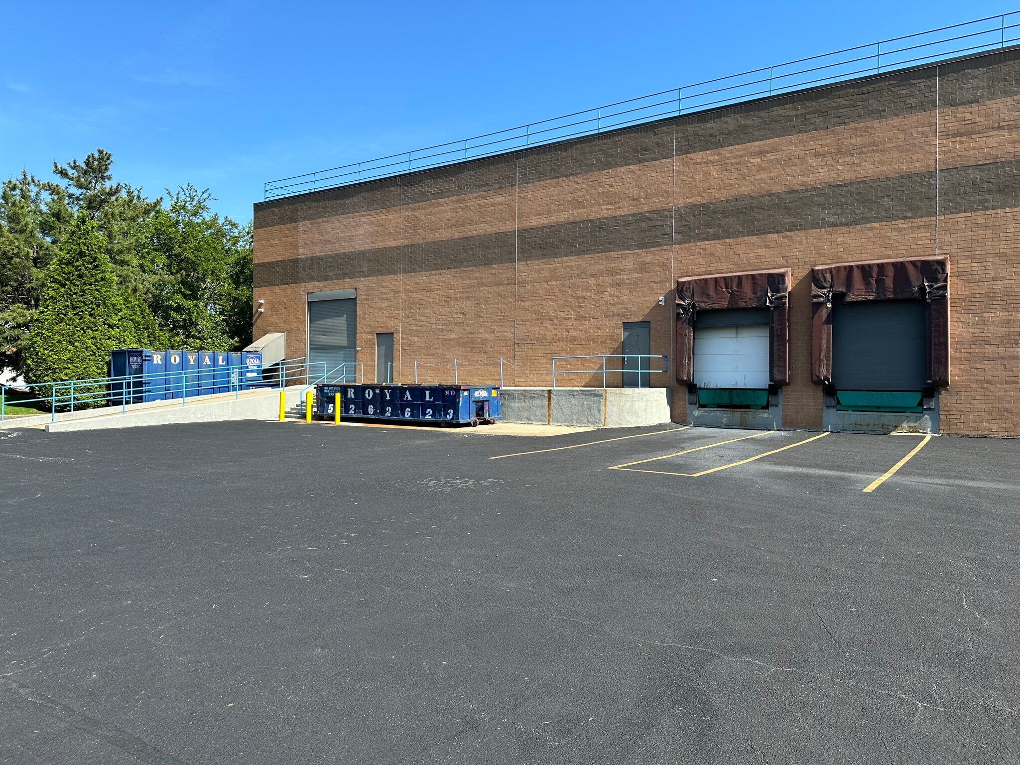 128-15 26th Ave, Flushing, NY to rent Building Photo- Image 1 of 5