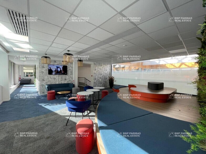 Office in Boulogne-Billancourt to rent - Building Photo - Image 3 of 8