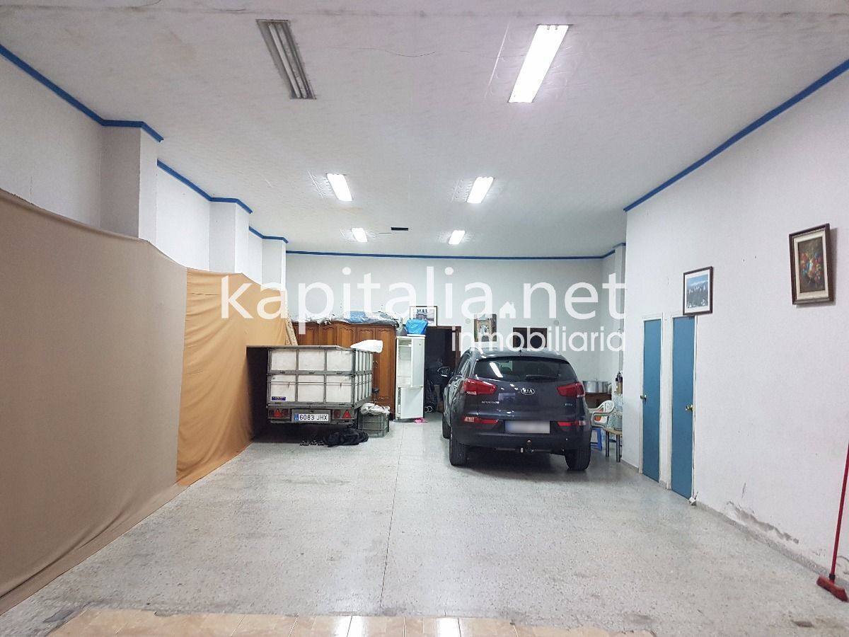 Retail in Albaida for sale Building Photo- Image 1 of 5