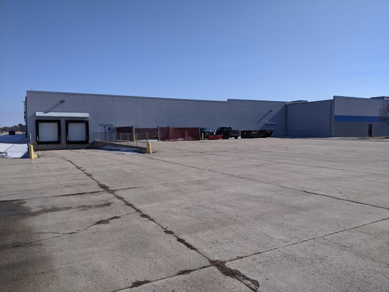 1711 Center Ave W, Dilworth, MN for sale - Building Photo - Image 1 of 1