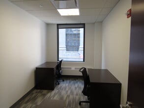 100 N LaSalle St, Chicago, IL to rent Interior Photo- Image 2 of 5