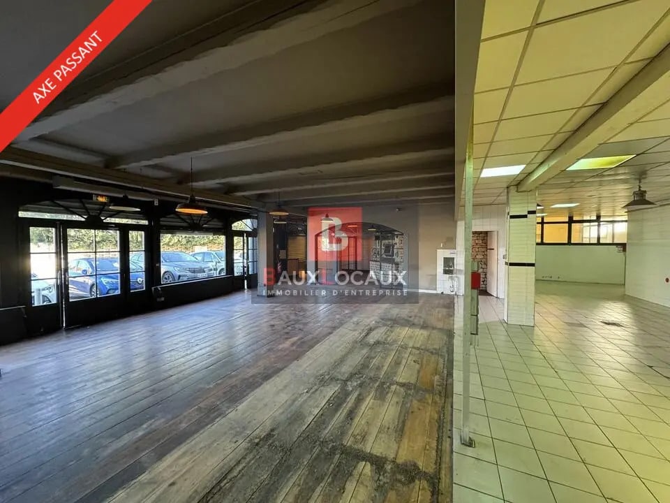 Location Commerce 1 240 m² - Photo 1