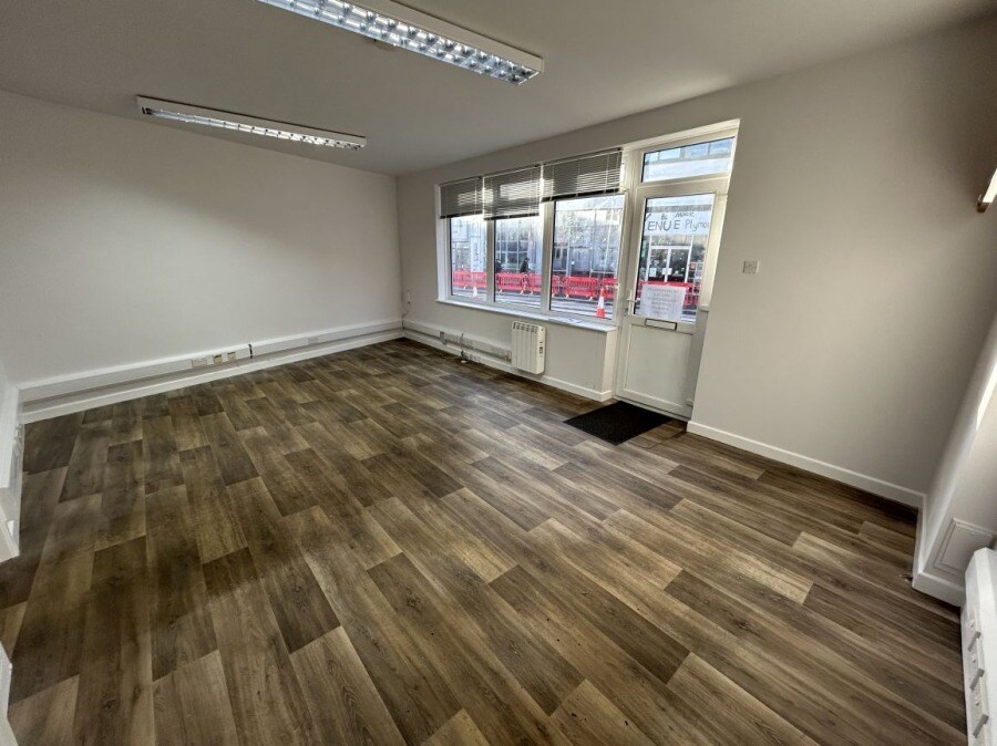 5 Beaumont Rd, Plymouth to rent Interior Photo- Image 1 of 5