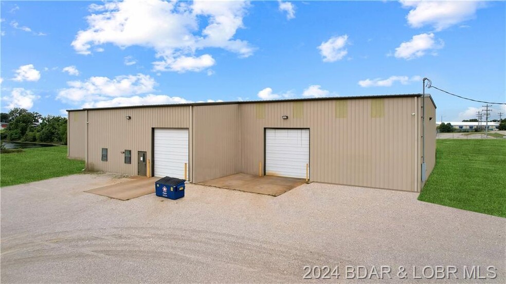 744 Keystone Industrial Park dr, Camdenton, MO for rent - Building Photo - Image 1 of 15