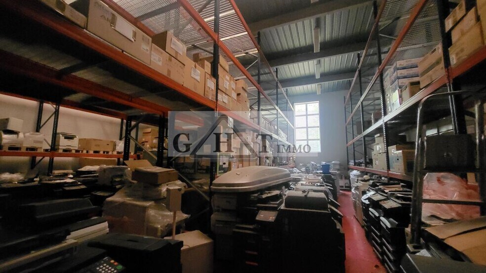 Industrial in Boissy Saint Leger for sale - Interior Photo - Image 2 of 6