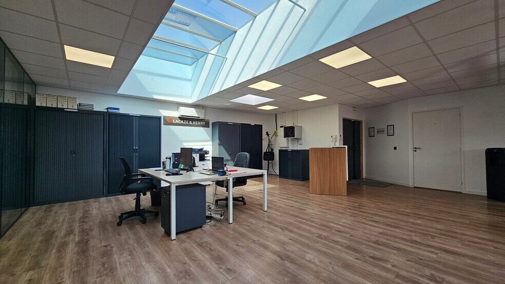 Avenue Georges Clémenceau, Bry-sur-Marne to rent - Building Photo - Image 2 of 15