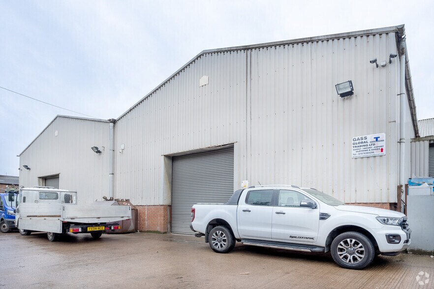 Chemical Ln, Stoke On Trent for sale - Primary Photo - Image 1 of 1